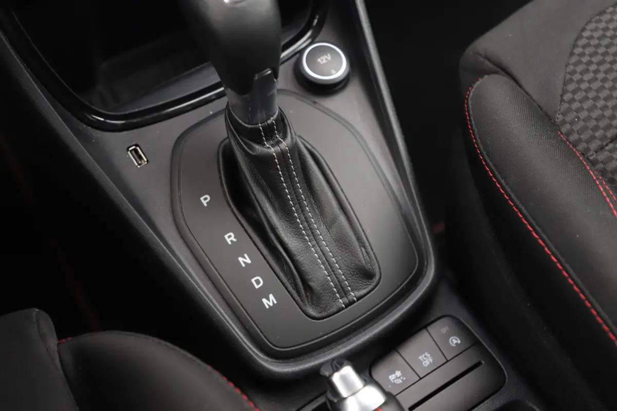 1.0 EcoBoost ST-Line Automaat Navigatie Stoelverwarming Rijstrooksensor Clima Cruise PDC Carplay Android Auto Bluetooth
