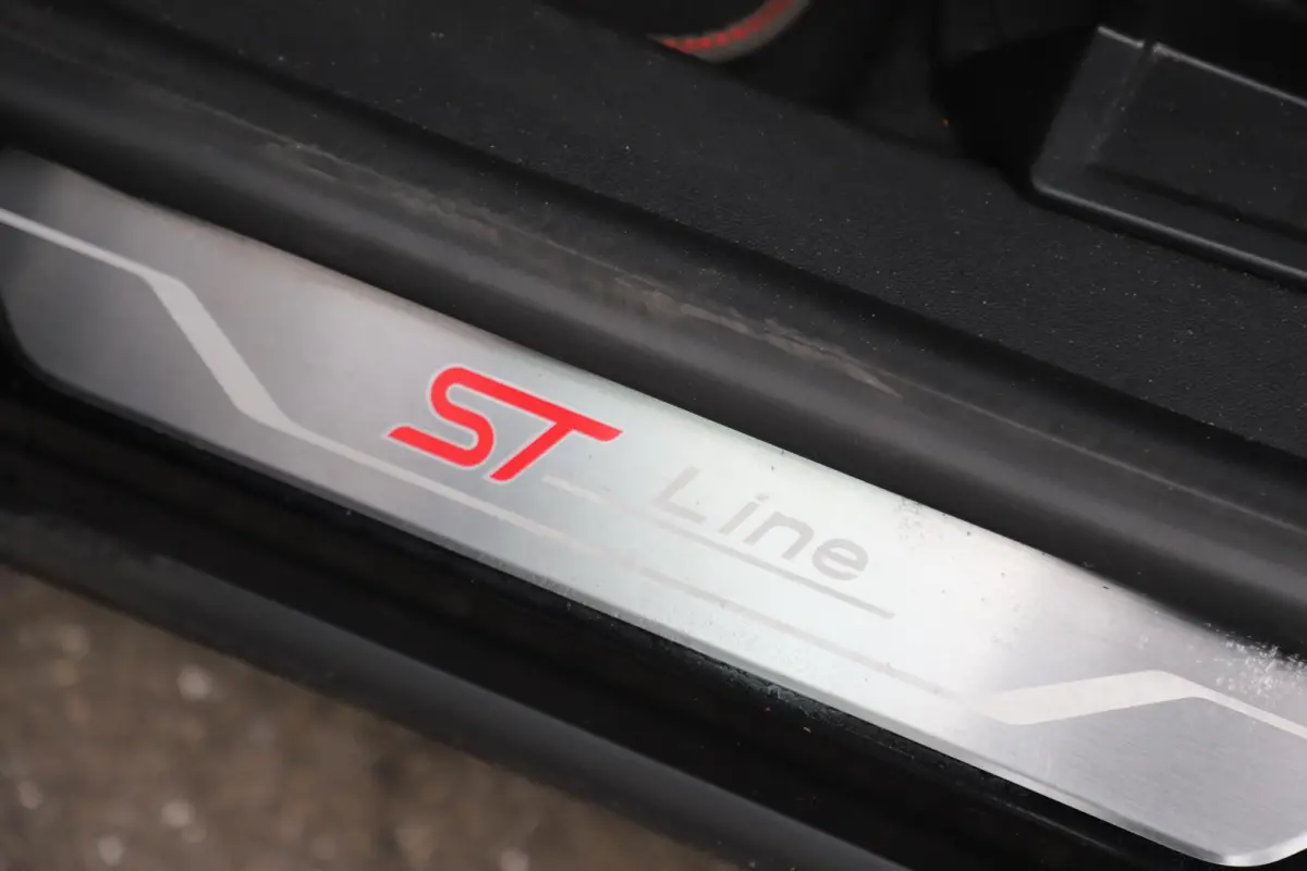 1.0 EcoBoost ST-Line Automaat Navigatie Stoelverwarming Rijstrooksensor Clima Cruise PDC Carplay Android Auto Bluetooth