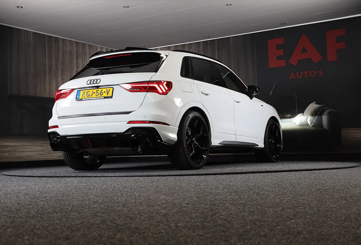45 TFSI e RSQ3 Look / AUT / Cc / Lane Assist / Camera / Dig Cockpit / Open Panoramadak / Pdc / Matrix / 21 Inch