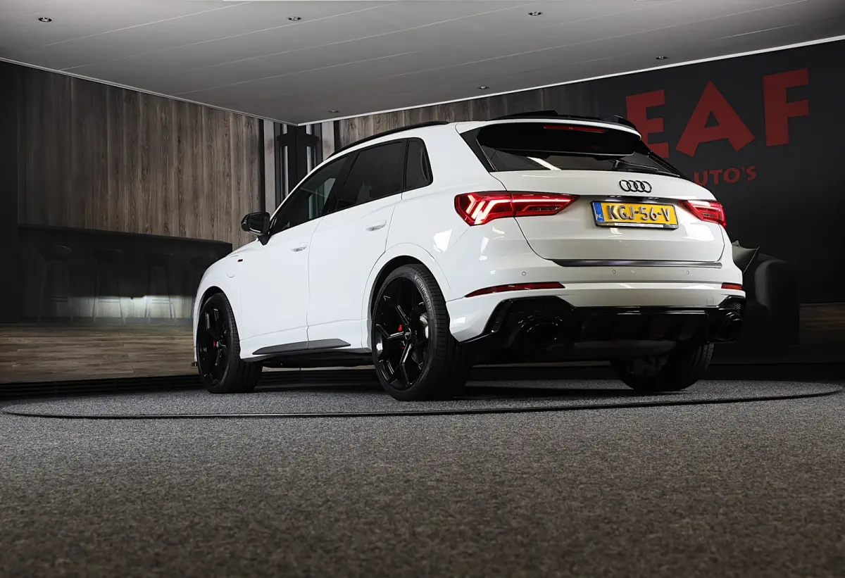45 TFSI e RSQ3 Look / AUT / Cc / Lane Assist / Camera / Dig Cockpit / Open Panoramadak / Pdc / Matrix / 21 Inch