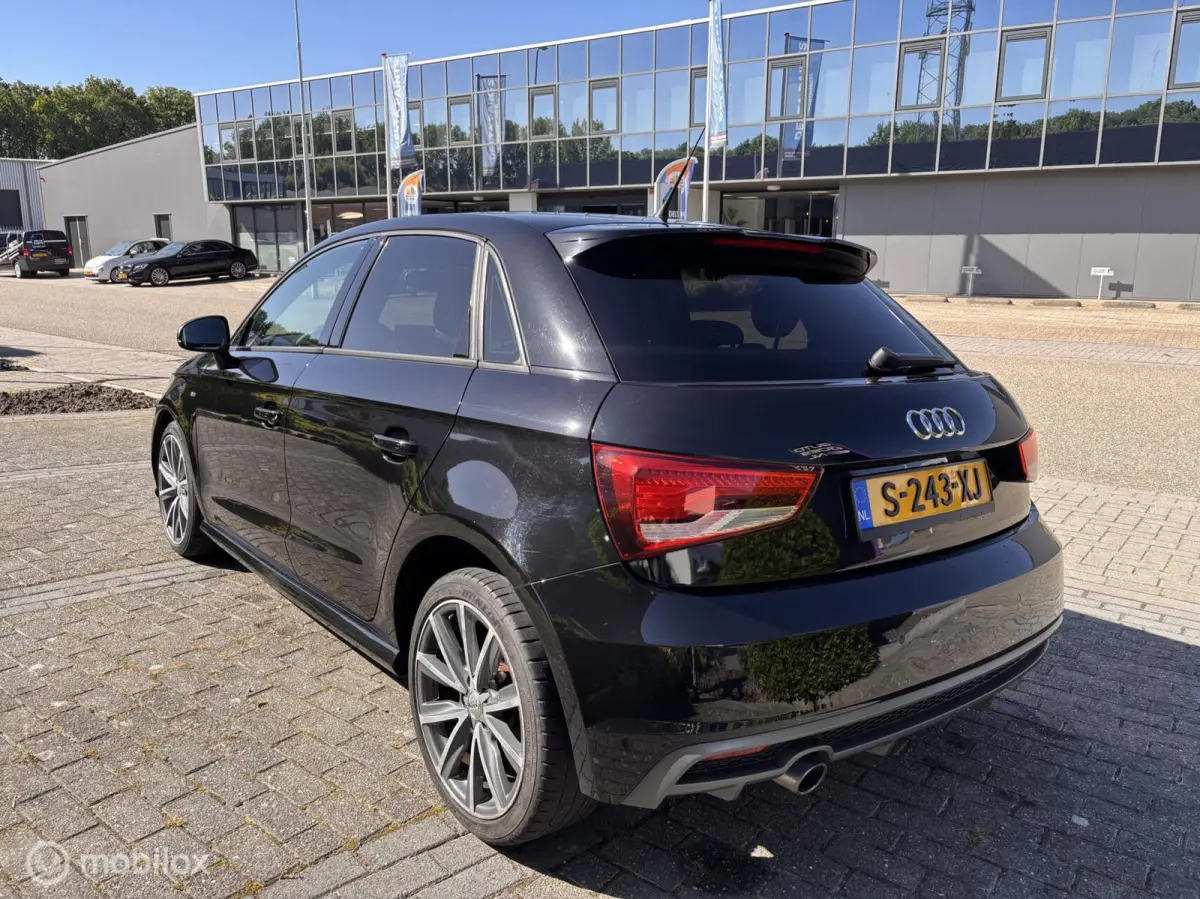 1.0 TFSI DSG Advance S-Line Leer
