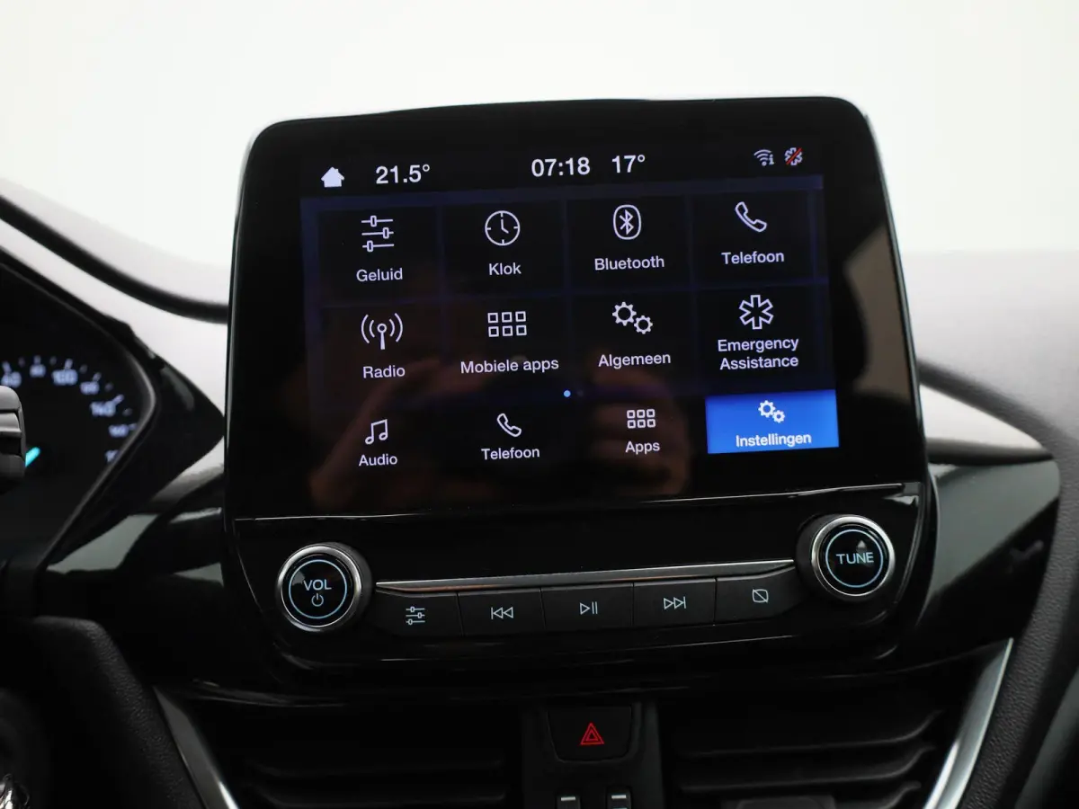 1.0 EcoBoost Hybrid Titanium | CLIMATE CONTROL | PARKEERSENSOREN | APPLE CARPLAY | CRUISE CONTROL | LMV |