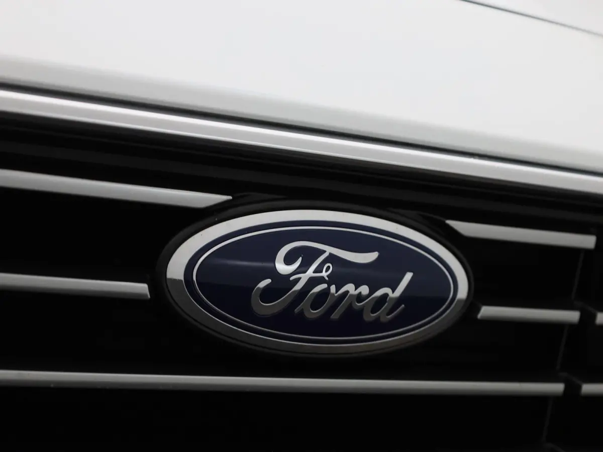 1.0 EcoBoost Hybrid Titanium | CLIMATE CONTROL | PARKEERSENSOREN | APPLE CARPLAY | CRUISE CONTROL | LMV |