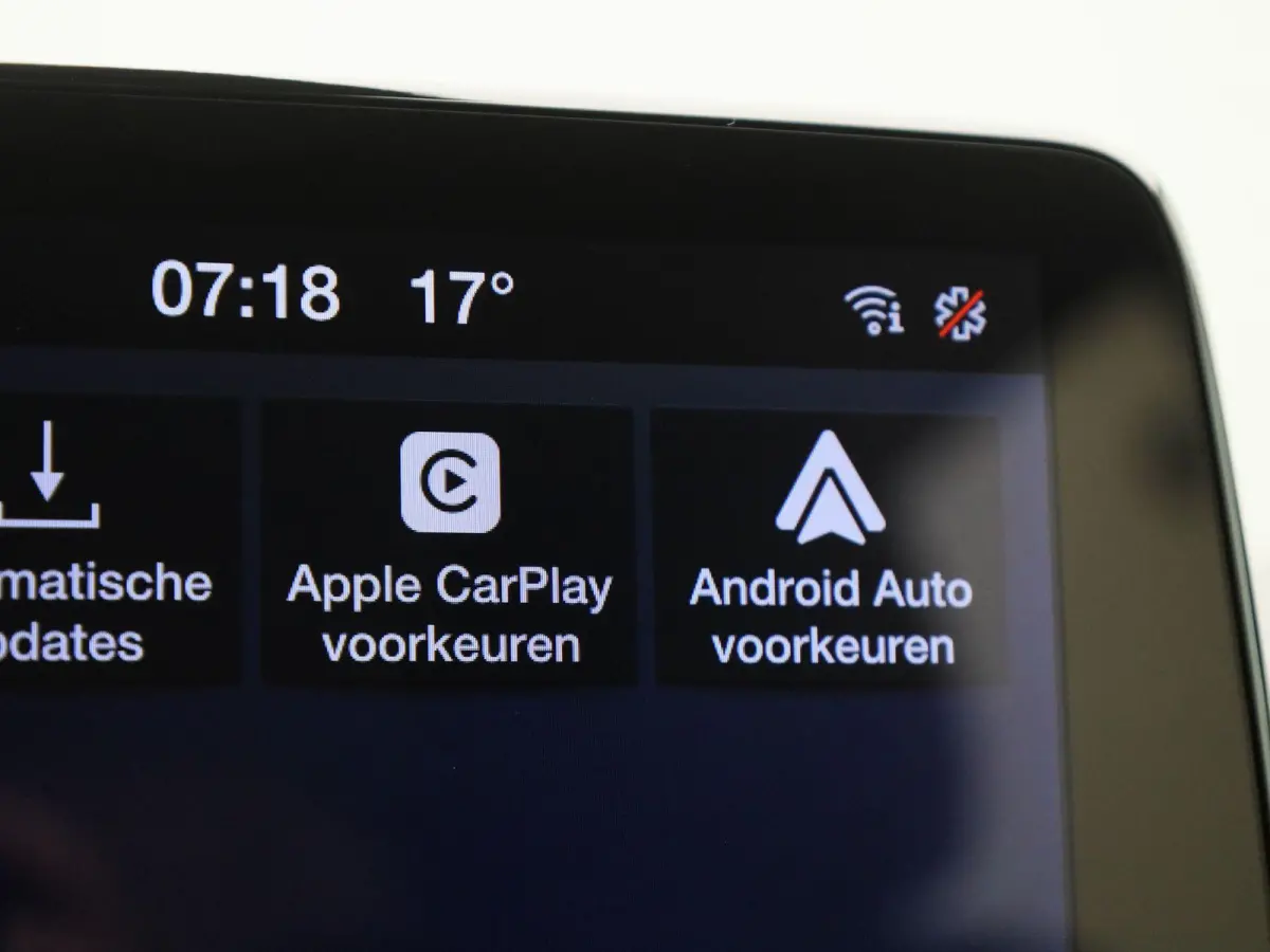 1.0 EcoBoost Hybrid Titanium | CLIMATE CONTROL | PARKEERSENSOREN | APPLE CARPLAY | CRUISE CONTROL | LMV |