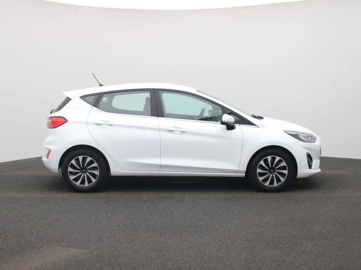 1.0 EcoBoost Hybrid Titanium | CLIMATE CONTROL | PARKEERSENSOREN | APPLE CARPLAY | CRUISE CONTROL | LMV |