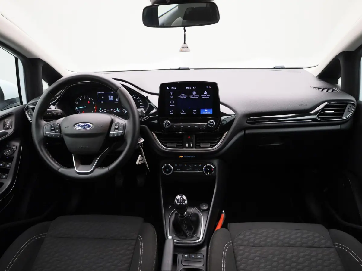1.0 EcoBoost Hybrid Titanium | CLIMATE CONTROL | PARKEERSENSOREN | APPLE CARPLAY | CRUISE CONTROL | LMV |