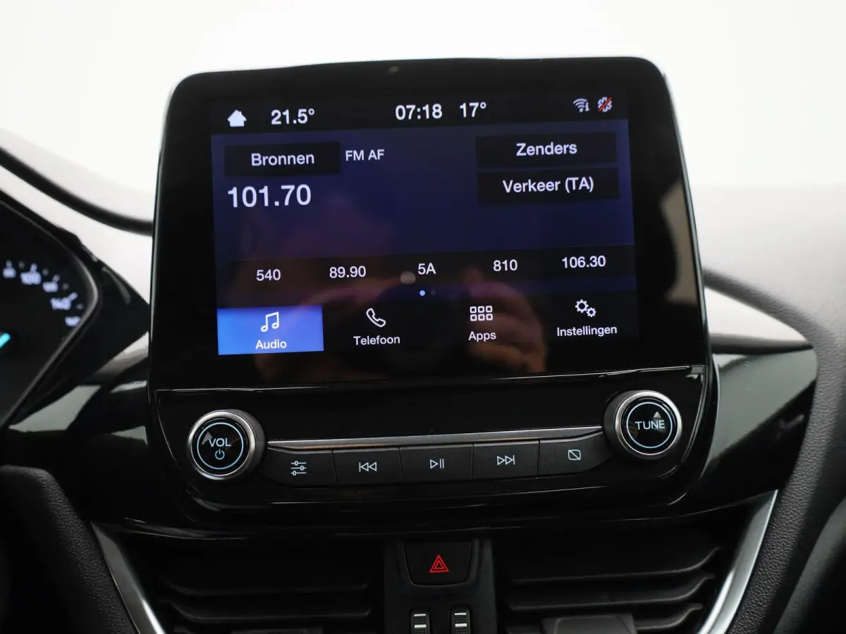 1.0 EcoBoost Hybrid Titanium | CLIMATE CONTROL | PARKEERSENSOREN | APPLE CARPLAY | CRUISE CONTROL | LMV |