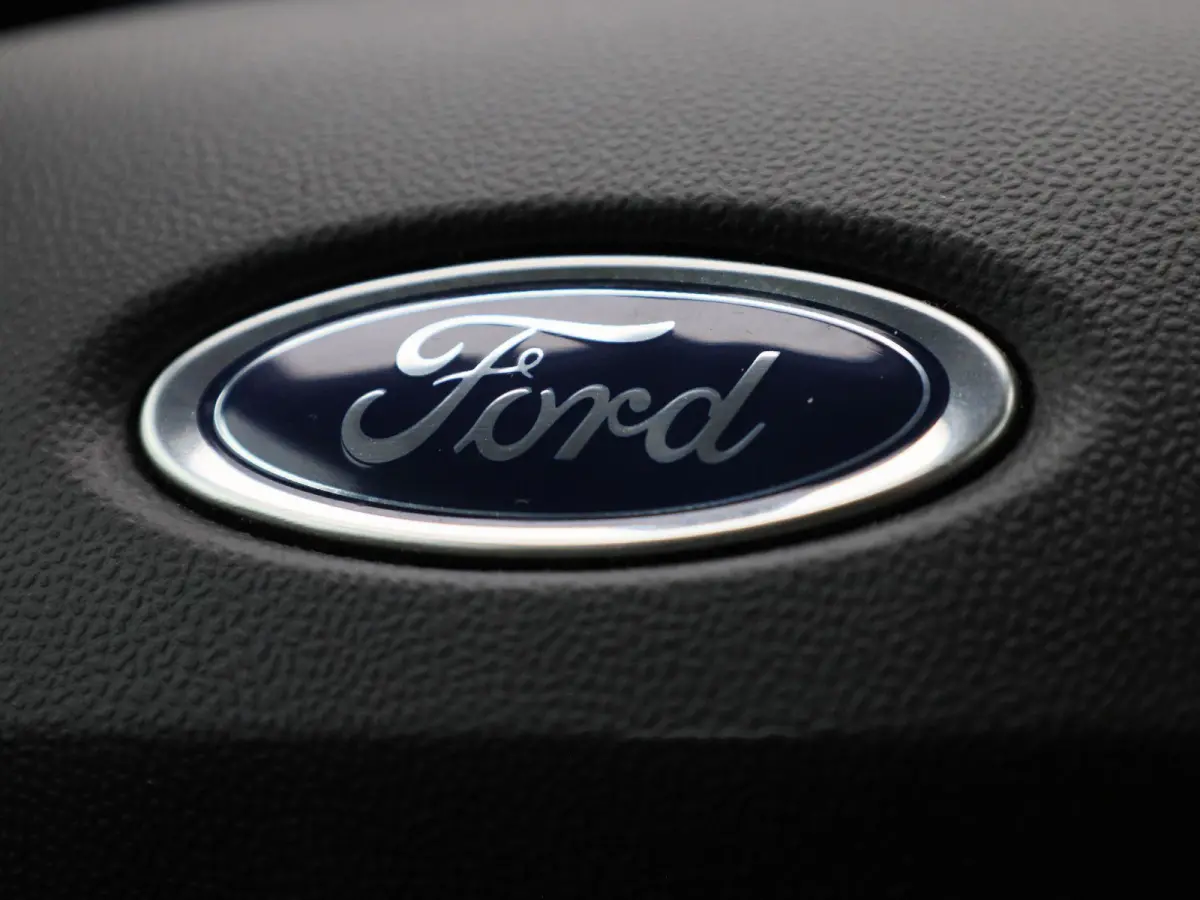 1.0 EcoBoost Hybrid Titanium | CLIMATE CONTROL | PARKEERSENSOREN | APPLE CARPLAY | CRUISE CONTROL | LMV |