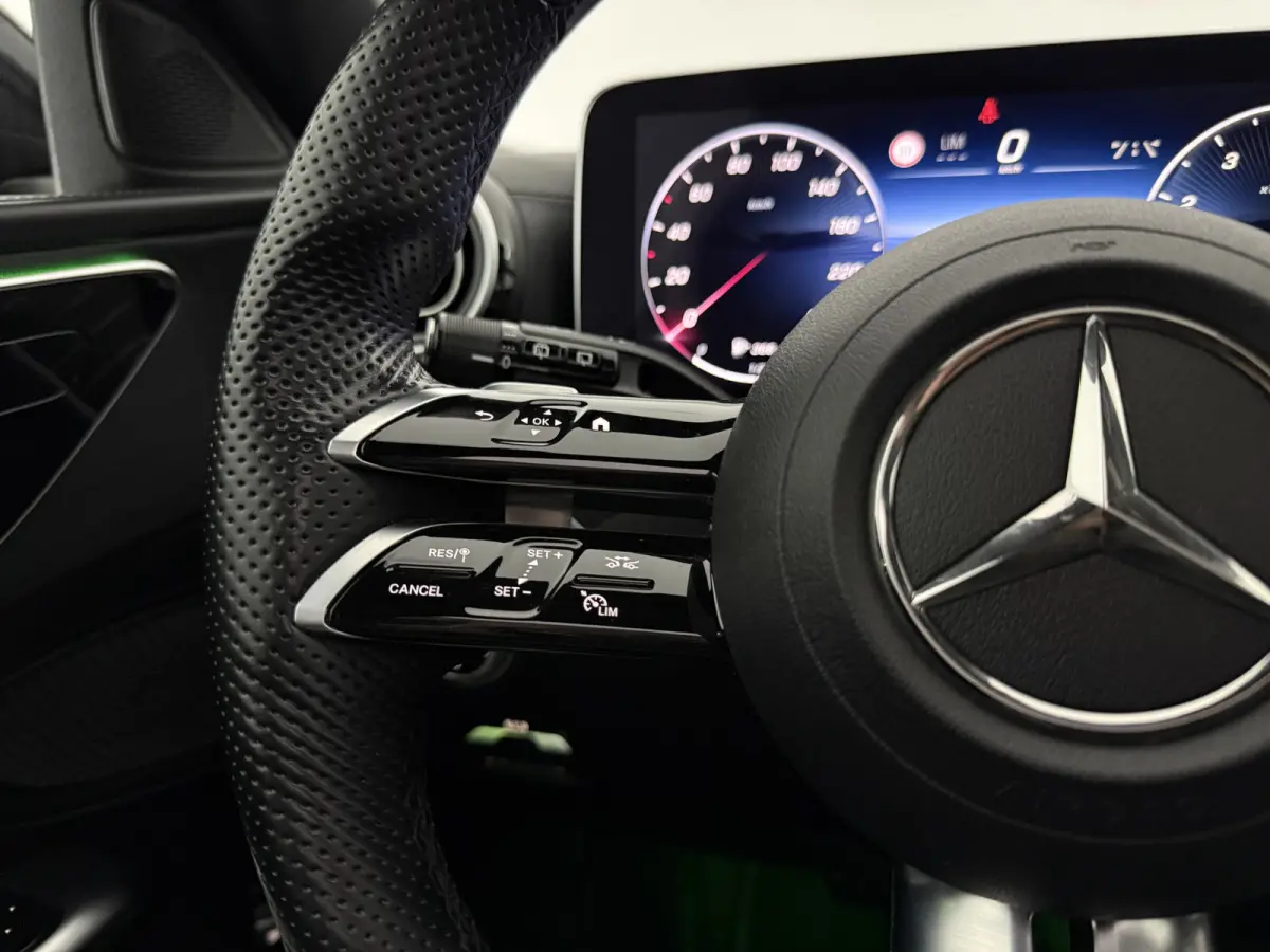200 Launch Edition AMG Line | Pano | Sfeer | Virtual | Burmester | Camera | Carplay | Cruise | NAP