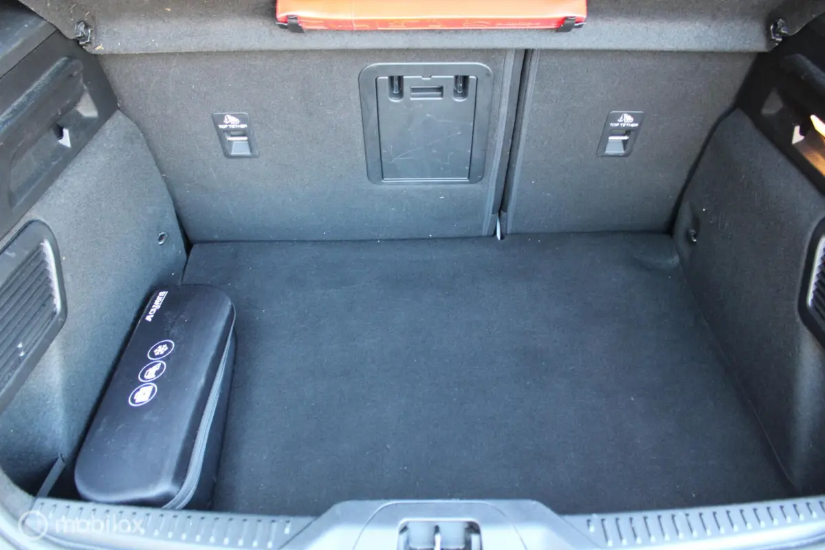 1.0 EcoBoost 125 PK Hybrid ST Line X Business, Trekhaak, Donker glas, Cruise, Clima, Pdc voor + achter + Camera, Navi, App connect, Keyless Go-Entry