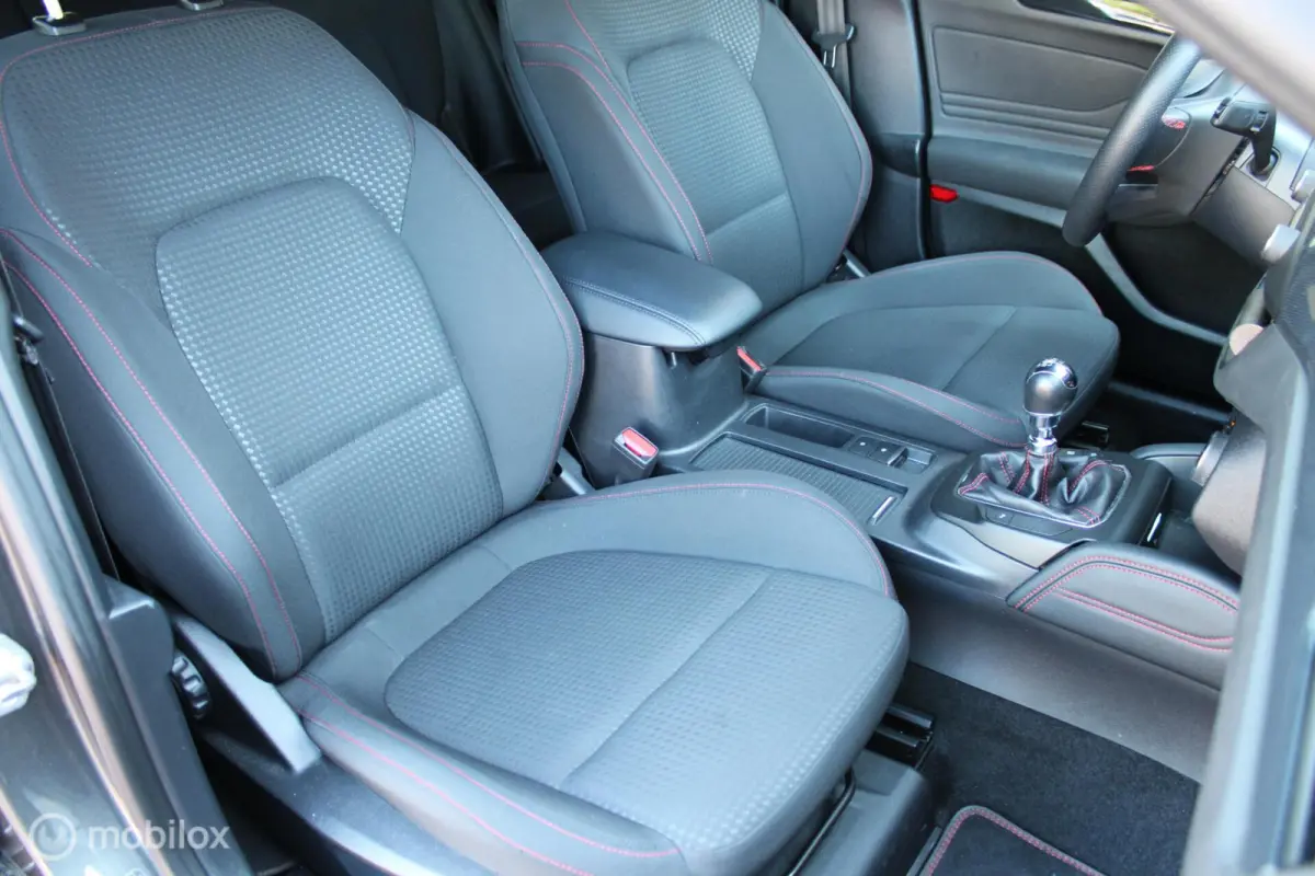 1.0 EcoBoost 125 PK Hybrid ST Line X Business, Trekhaak, Donker glas, Cruise, Clima, Pdc voor + achter + Camera, Navi, App connect, Keyless Go-Entry