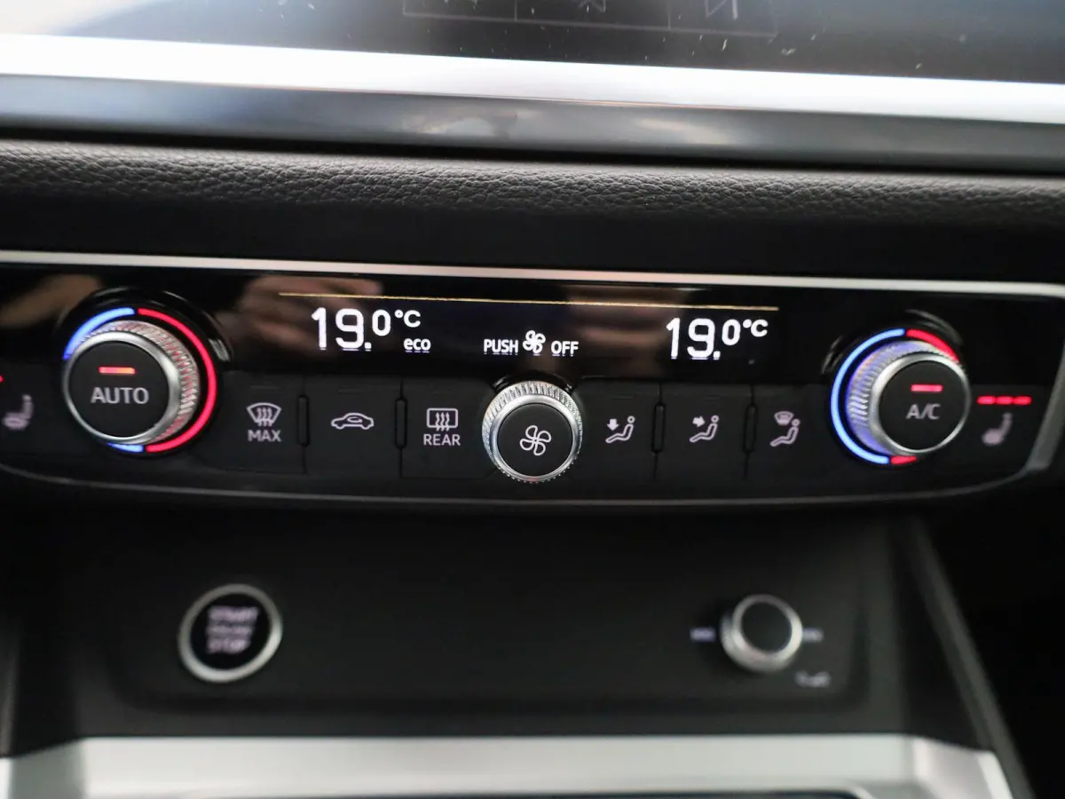 45 TFSI-e S tronic Bus. Ed. Attraction | ACHTERUITRIJCAMERA | ELEKTRISCHE KOFFERKLEP | STOELVERWARMING | LEDER | CLIMATE CONTROL | CRUISE CONTROL |