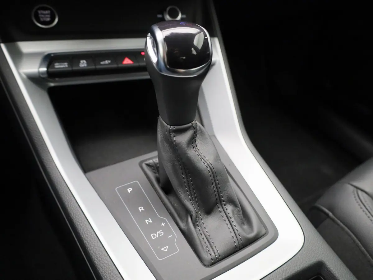 45 TFSI-e S tronic Bus. Ed. Attraction | ACHTERUITRIJCAMERA | ELEKTRISCHE KOFFERKLEP | STOELVERWARMING | LEDER | CLIMATE CONTROL | CRUISE CONTROL |