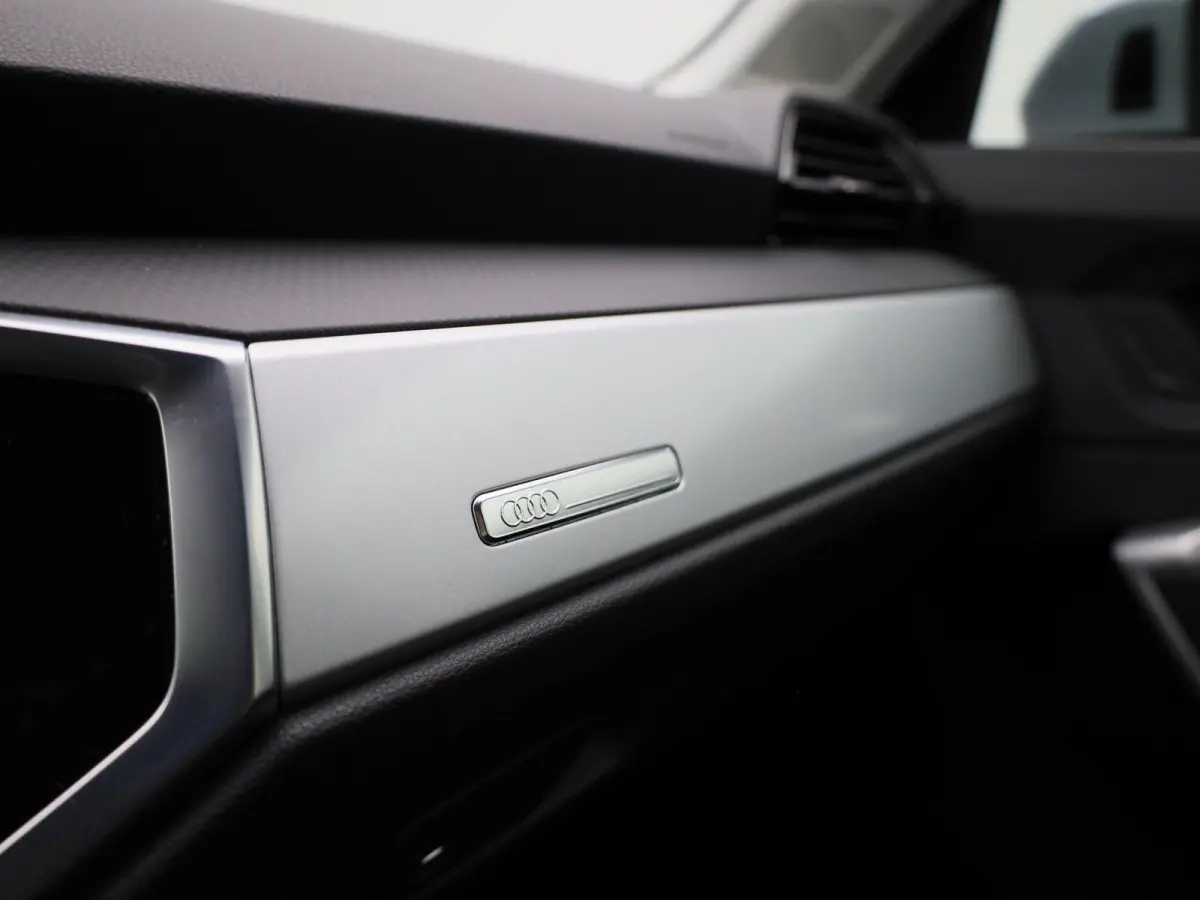 45 TFSI-e S tronic Bus. Ed. Attraction | ACHTERUITRIJCAMERA | ELEKTRISCHE KOFFERKLEP | STOELVERWARMING | LEDER | CLIMATE CONTROL | CRUISE CONTROL |