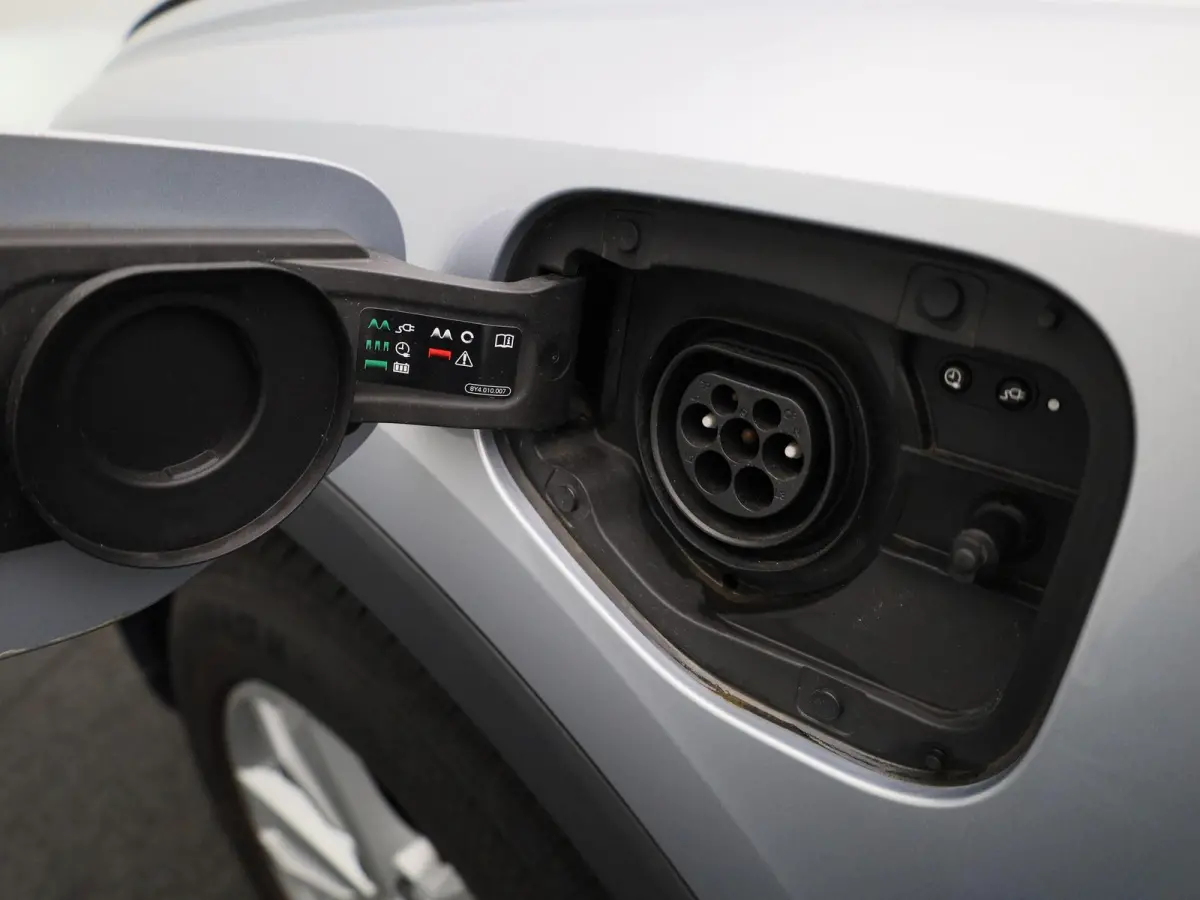 45 TFSI-e S tronic Bus. Ed. Attraction | ACHTERUITRIJCAMERA | ELEKTRISCHE KOFFERKLEP | STOELVERWARMING | LEDER | CLIMATE CONTROL | CRUISE CONTROL |