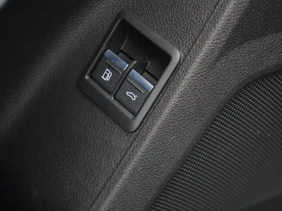45 TFSI-e S tronic Bus. Ed. Attraction | ACHTERUITRIJCAMERA | ELEKTRISCHE KOFFERKLEP | STOELVERWARMING | LEDER | CLIMATE CONTROL | CRUISE CONTROL |