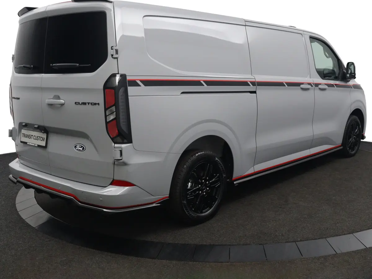 320 2.5 PHEV L2H1 Grey Platinum | 0.99% Financial Lease | Maxton | Leder | 17''' | Navigatie | 360 Camera | Adaptive Cruise | BLIS | LED | Striping | Dubbele Schuifdeur