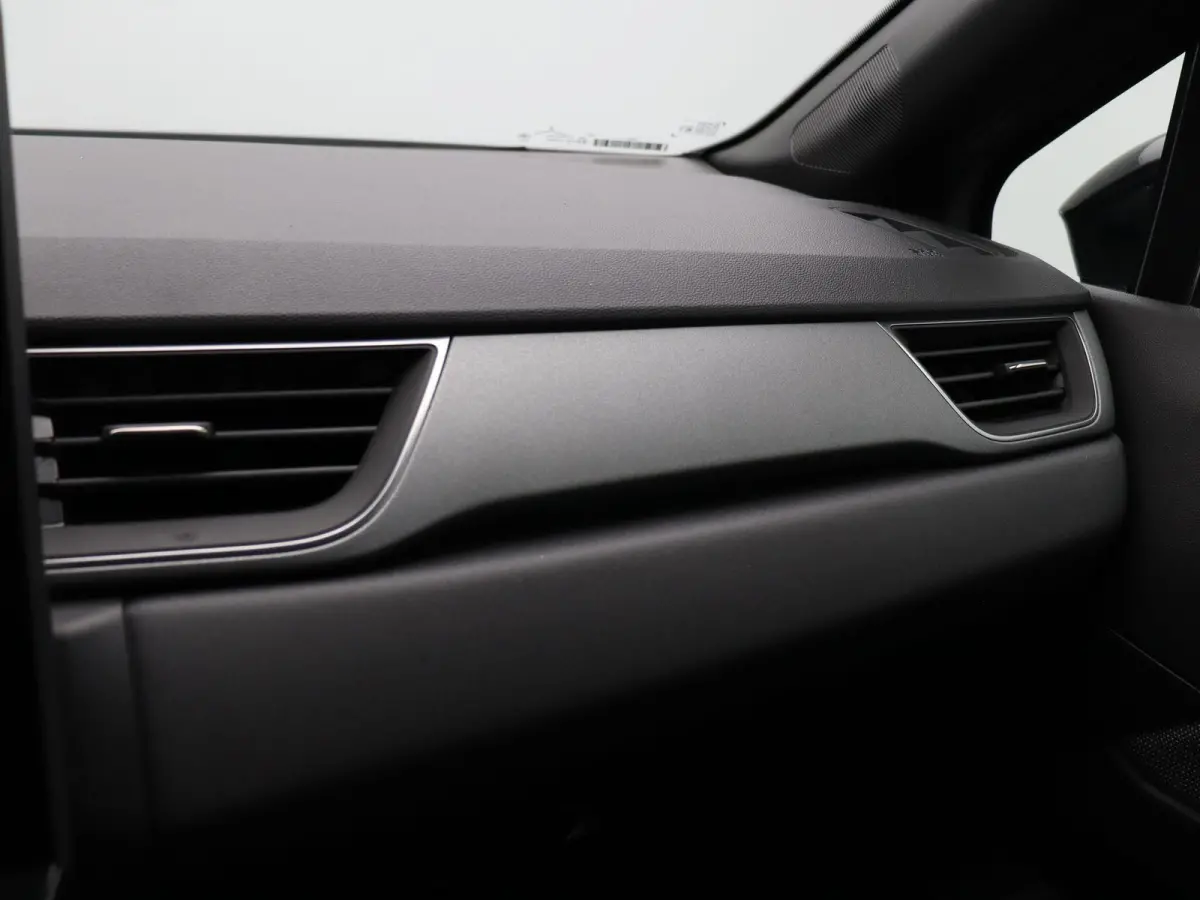 1.6 E-Tech full hybrid 145 techno | Adaptive cruise control | Achteruitrij camera | Climate control | Lichtmetalen velgen 18'' |