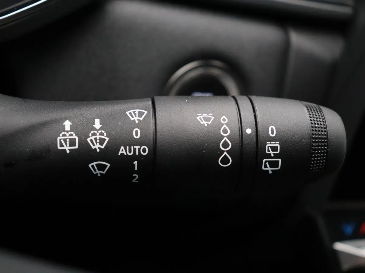 1.6 E-Tech full hybrid 145 techno | Adaptive cruise control | Achteruitrij camera | Climate control | Lichtmetalen velgen 18'' |