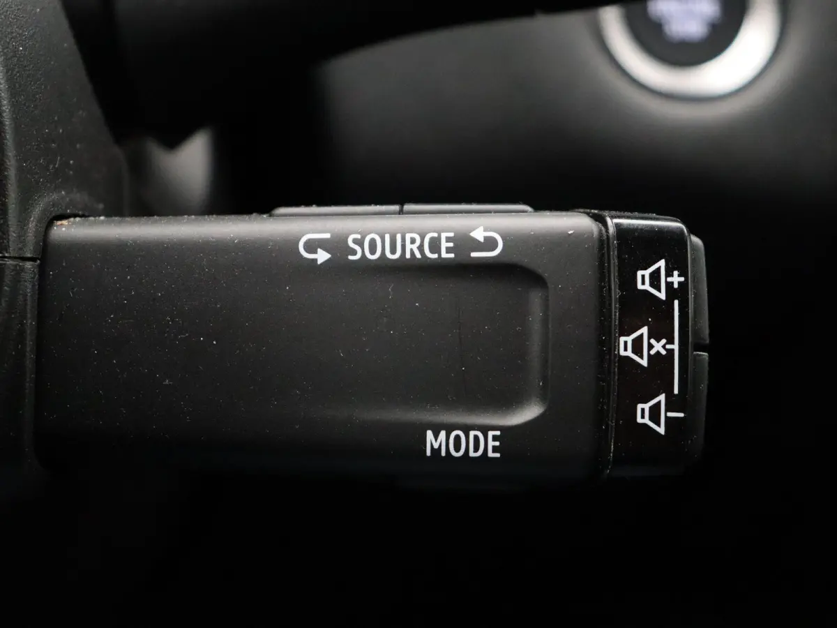 1.6 E-Tech full hybrid 145 techno | Adaptive cruise control | Achteruitrij camera | Climate control | Lichtmetalen velgen 18'' |