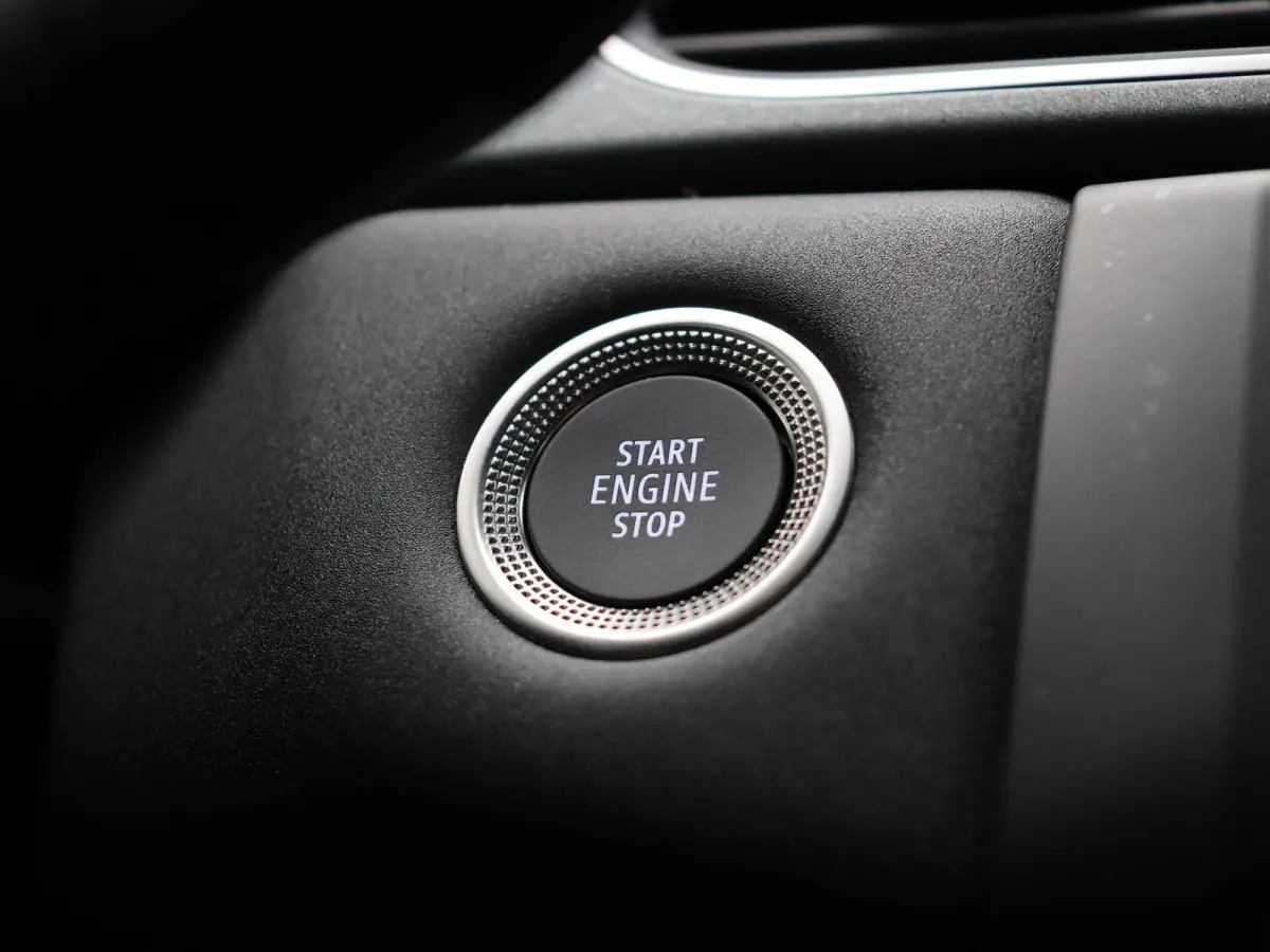 1.6 E-Tech full hybrid 145 techno | Adaptive cruise control | Achteruitrij camera | Climate control | Lichtmetalen velgen 18'' |