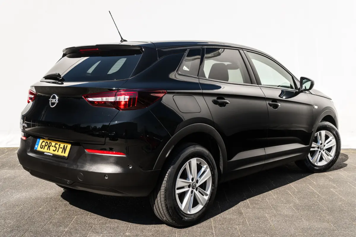 1.2 Turbo Edition Aut. | 24.915 Km | LED | Camera | PDC | Carplay