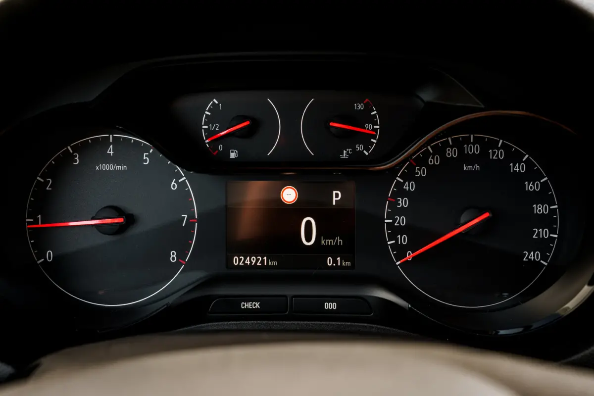 1.2 Turbo Edition Aut. | 24.915 Km | LED | Camera | PDC | Carplay
