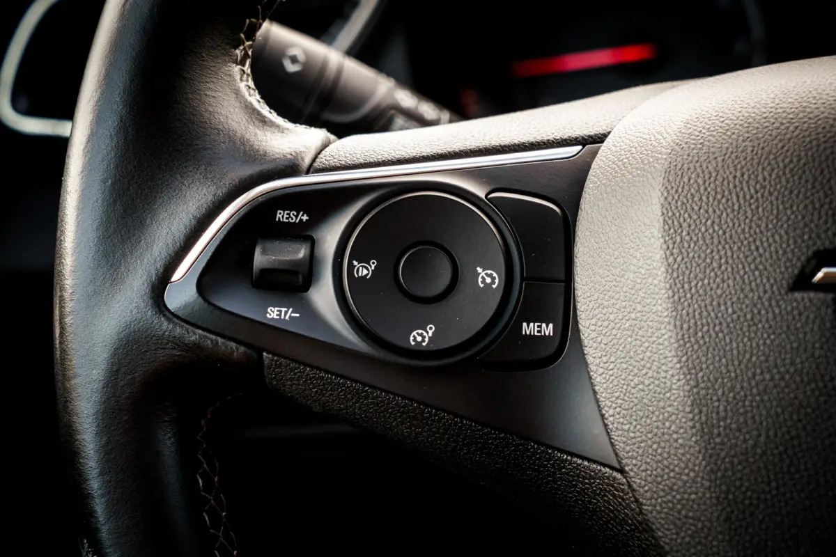 1.2 Turbo Edition Aut. | 24.915 Km | LED | Camera | PDC | Carplay