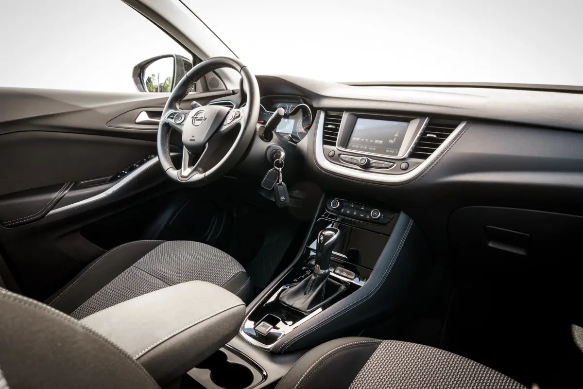 1.2 Turbo Edition Aut. | 24.915 Km | LED | Camera | PDC | Carplay