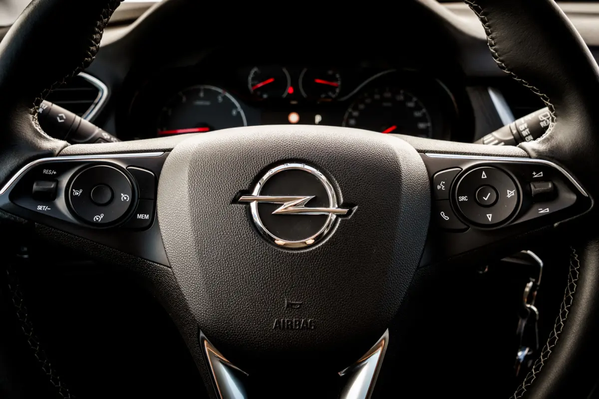 1.2 Turbo Edition Aut. | 24.915 Km | LED | Camera | PDC | Carplay