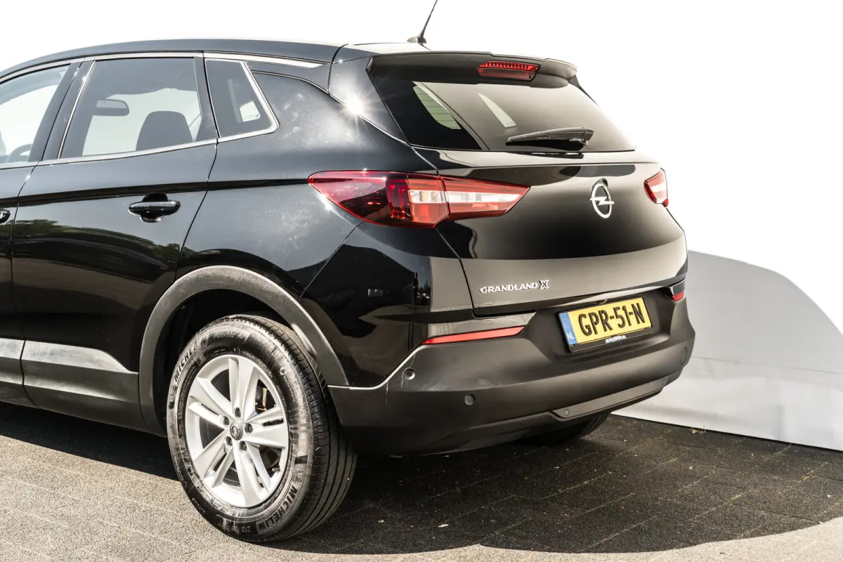1.2 Turbo Edition Aut. | 24.915 Km | LED | Camera | PDC | Carplay