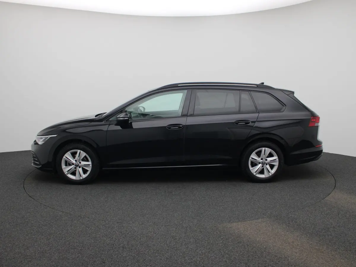 VIII 1.0 eTSI 81kW DSG Life | Automaat | Apple Carplay / Android Auto | Privacy Glass | Virtual Cockpit | Camera | LED Koplampen | Lichtmetalen Velgen |
