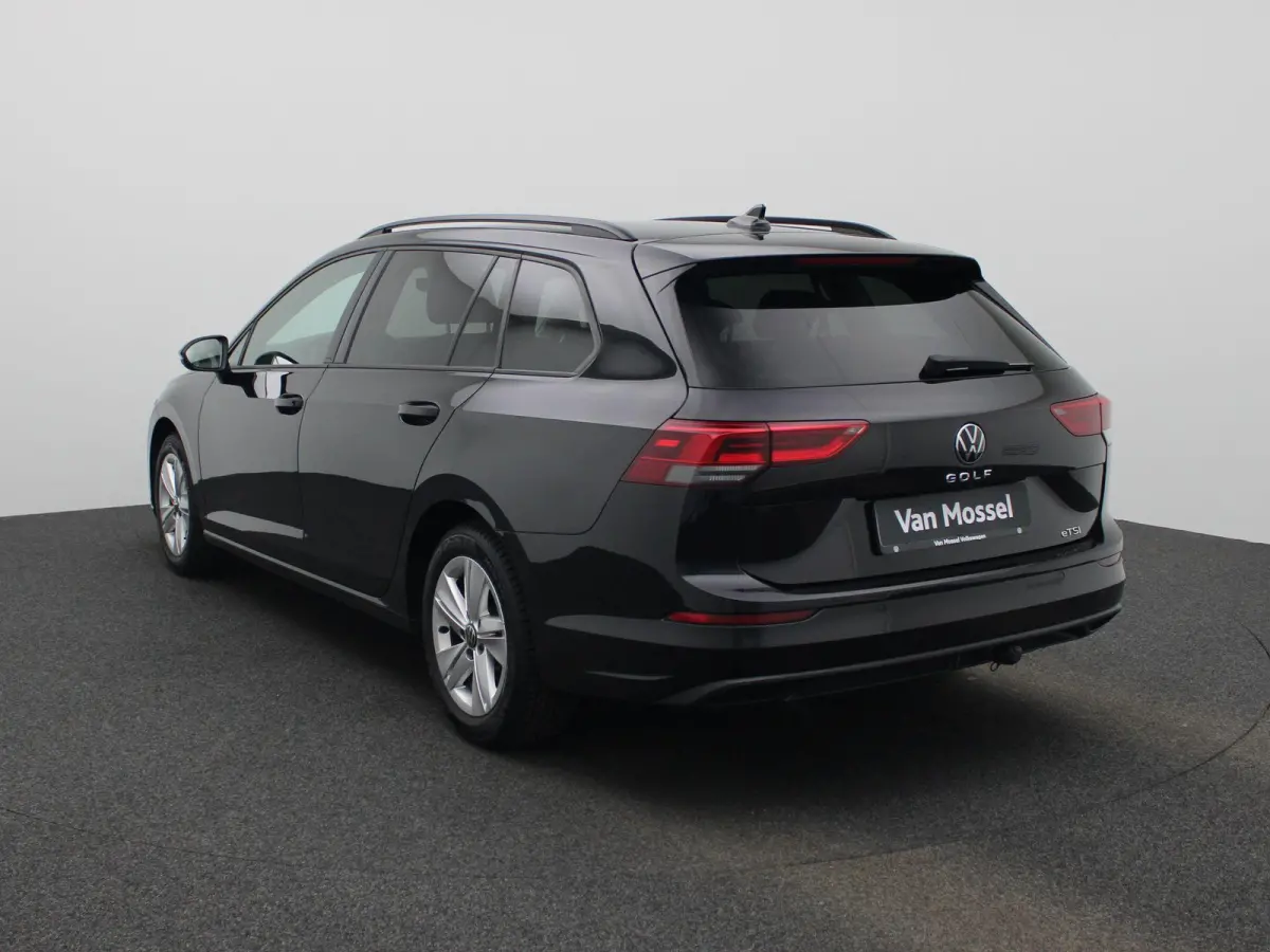 VIII 1.0 eTSI 81kW DSG Life | Automaat | Apple Carplay / Android Auto | Privacy Glass | Virtual Cockpit | Camera | LED Koplampen | Lichtmetalen Velgen |