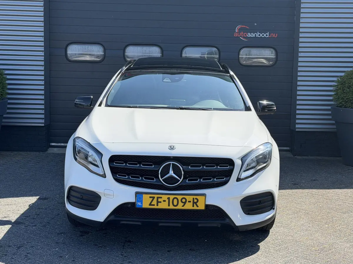 220 d AMG | Panoramadak | 360* Camera | Harmon Kardon | Night Pakket |