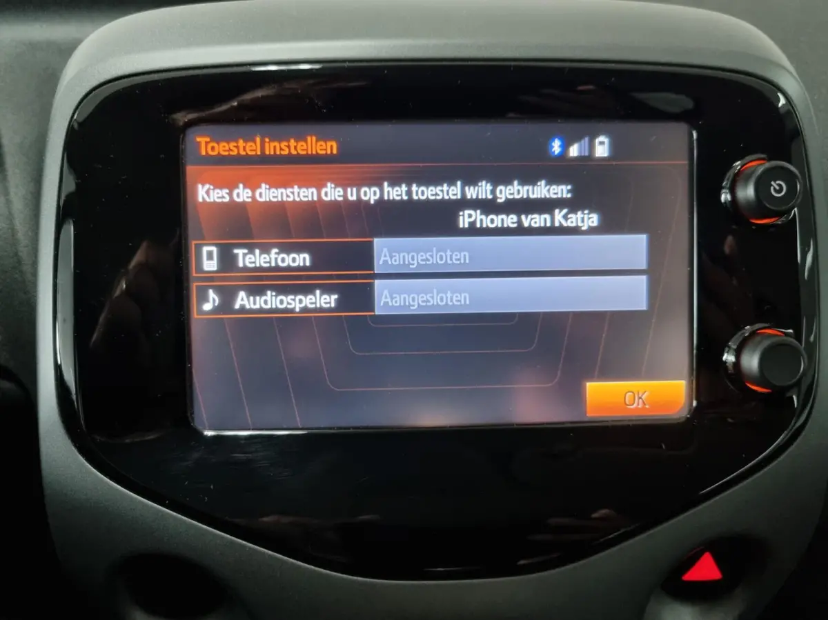 1.0 VVT-i x-play Automaat