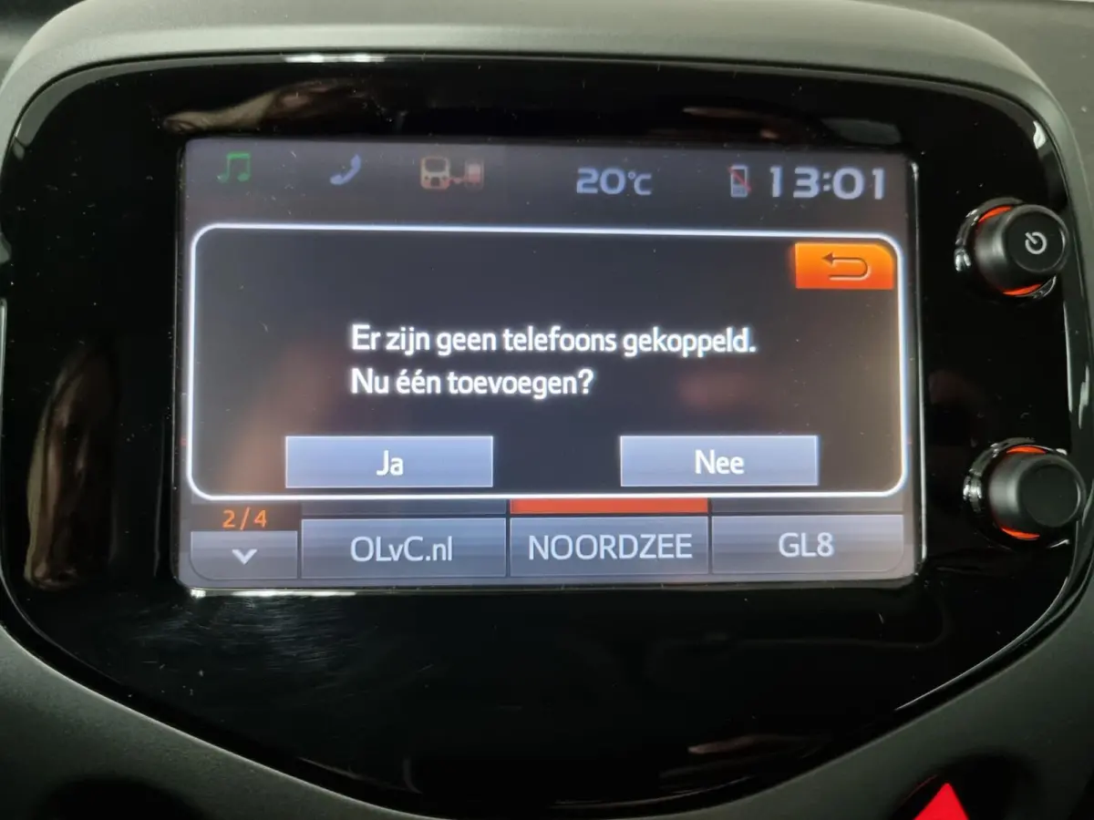 1.0 VVT-i x-play Automaat