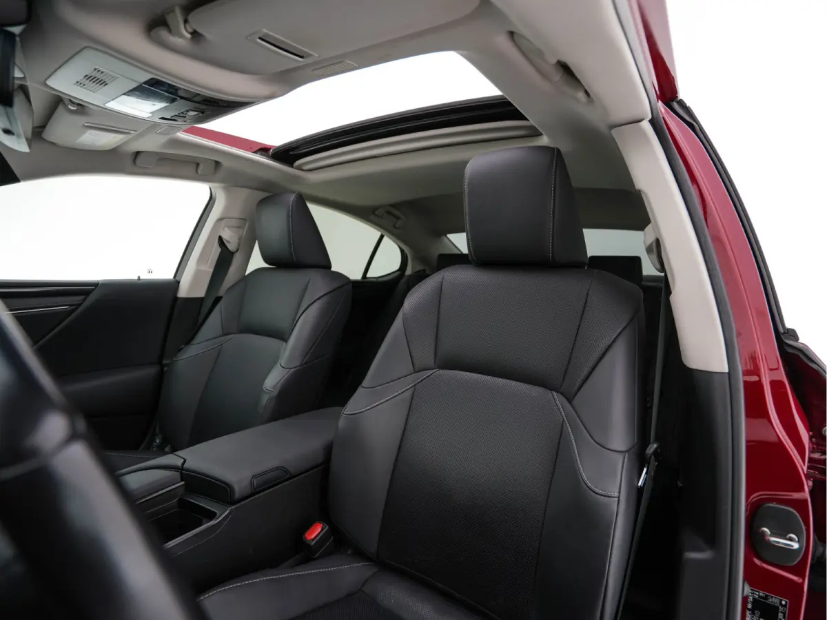 Business Line (INCL-BTW) Aut. *PANO | LEATHER | FULL-LED | ADAPTIVE-CRUISE | BLINDSPOT | KEYLESS | CAMERA | HEATED-COMFORTSEATS | NAVI-FULLMAP | PRIVACY-GLASS | SHIFTPADDLES | ECC | PDC | 19