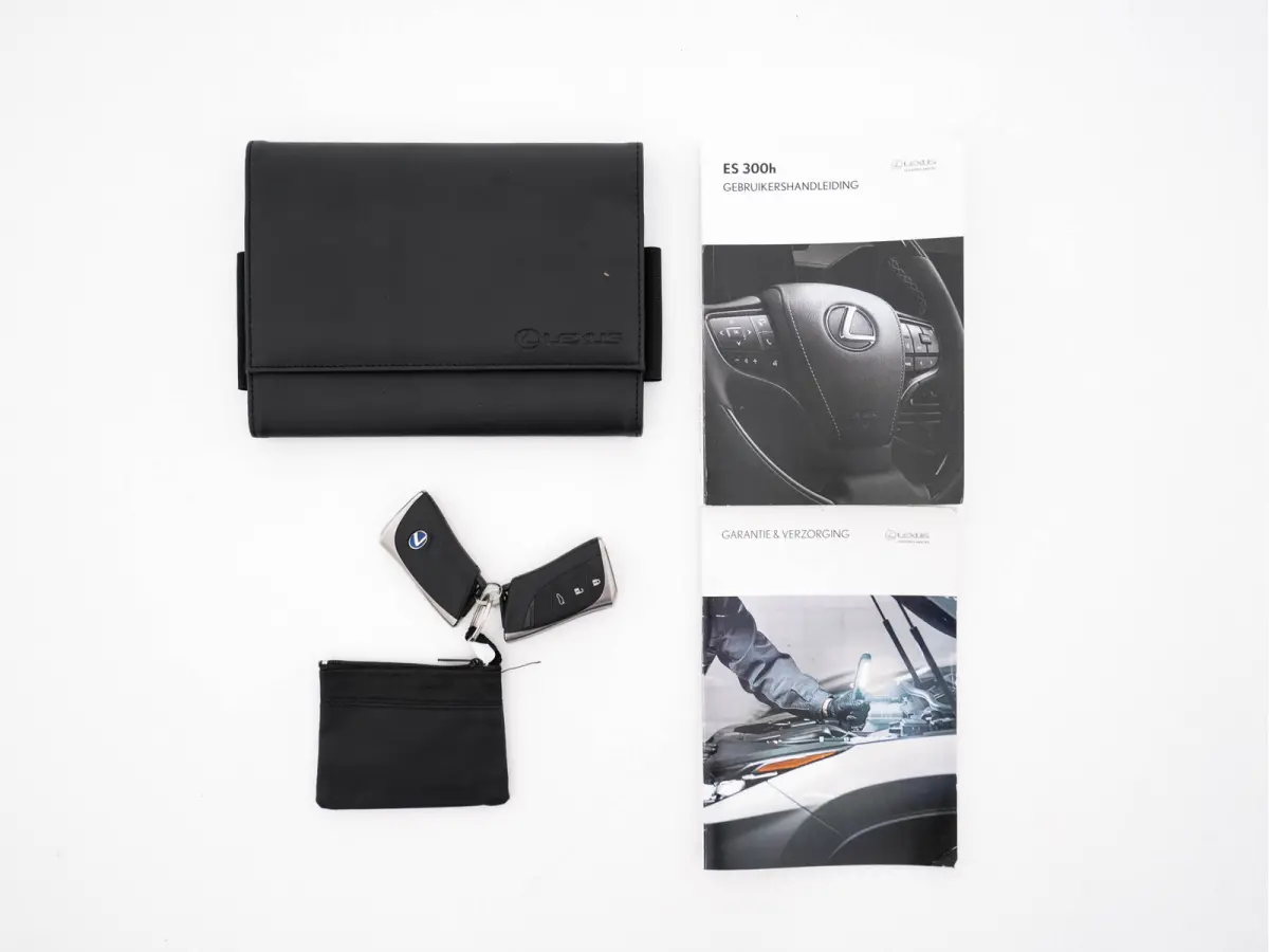 Business Line (INCL-BTW) Aut. *PANO | LEATHER | FULL-LED | ADAPTIVE-CRUISE | BLINDSPOT | KEYLESS | CAMERA | HEATED-COMFORTSEATS | NAVI-FULLMAP | PRIVACY-GLASS | SHIFTPADDLES | ECC | PDC | 19