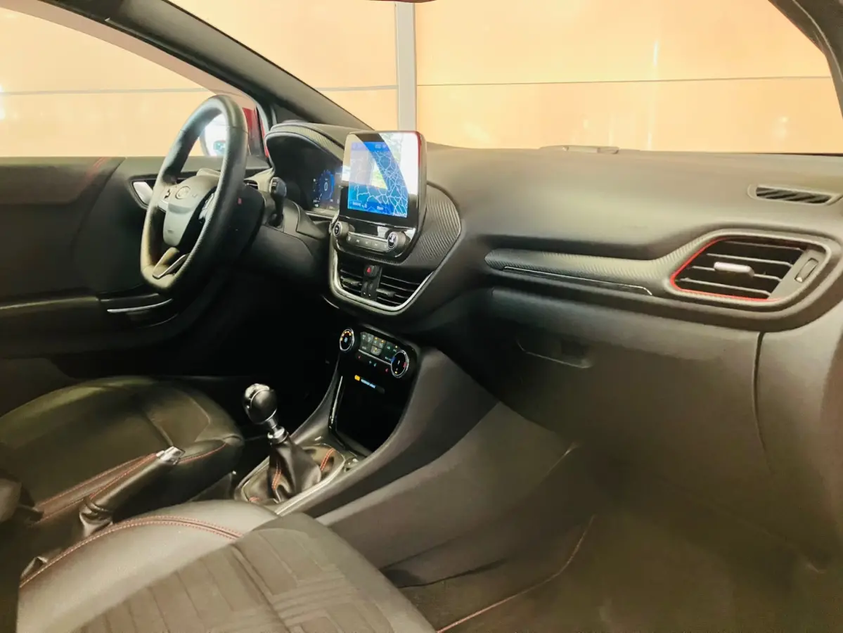 1.0 EcoBoost ST-Line X | CAMERA | LED | NAVI | CAR PLAY |