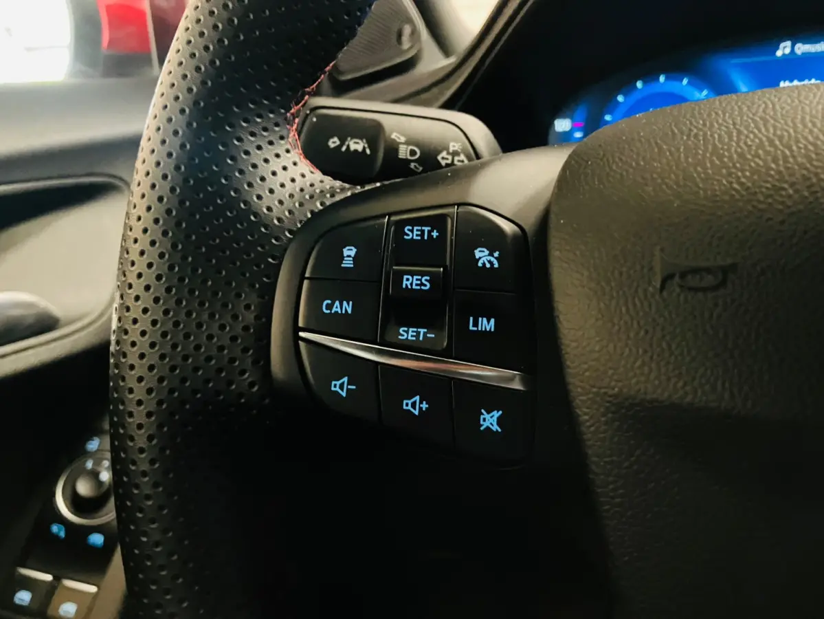 1.0 EcoBoost ST-Line X | CAMERA | LED | NAVI | CAR PLAY |