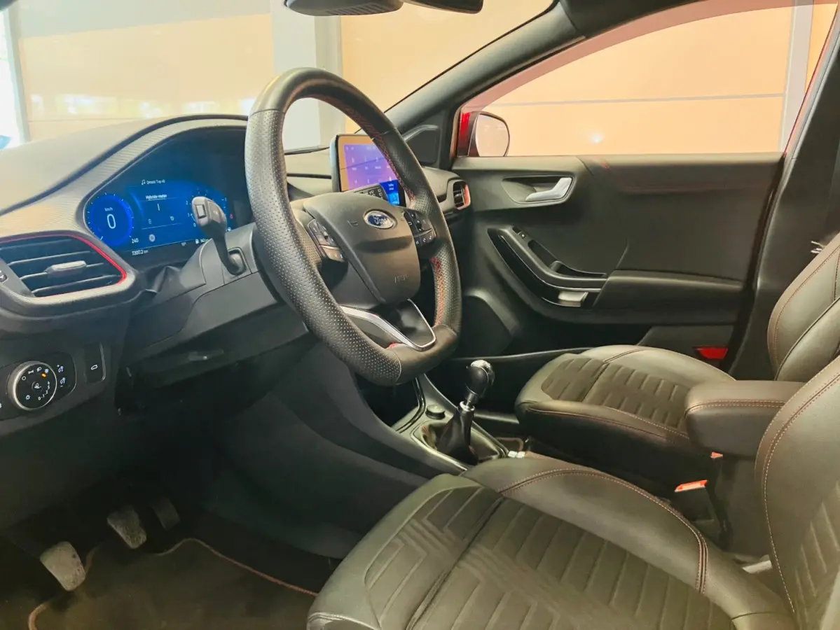 1.0 EcoBoost ST-Line X | CAMERA | LED | NAVI | CAR PLAY |