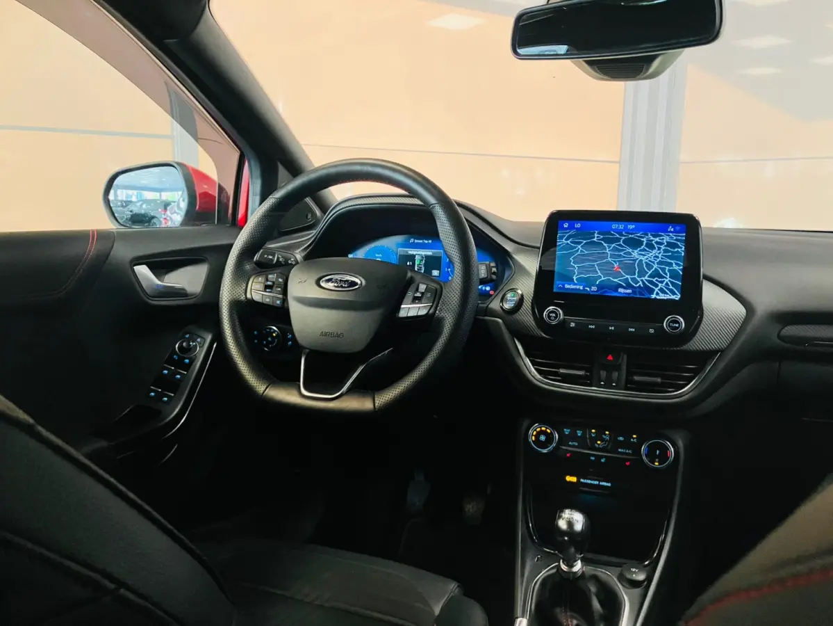 1.0 EcoBoost ST-Line X | CAMERA | LED | NAVI | CAR PLAY |