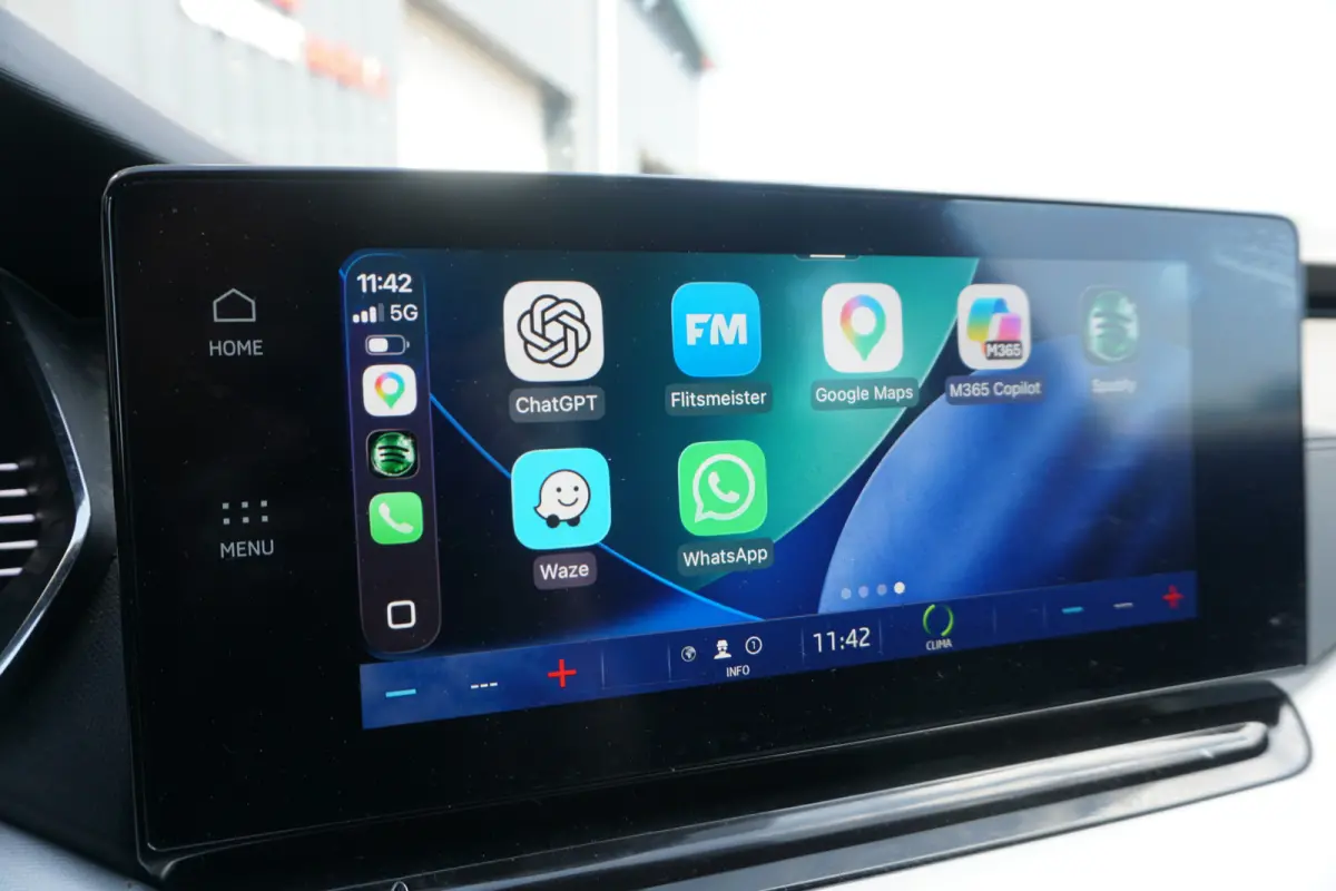 1.0 TSI Business Edition | CARPLAY | ECC | NAVI | CRUISE |