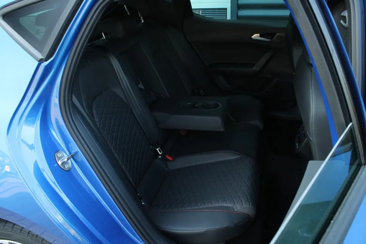 1.5 TSI e-Hybrid 204pk FR Business | Technology Pack | 18" Velgen