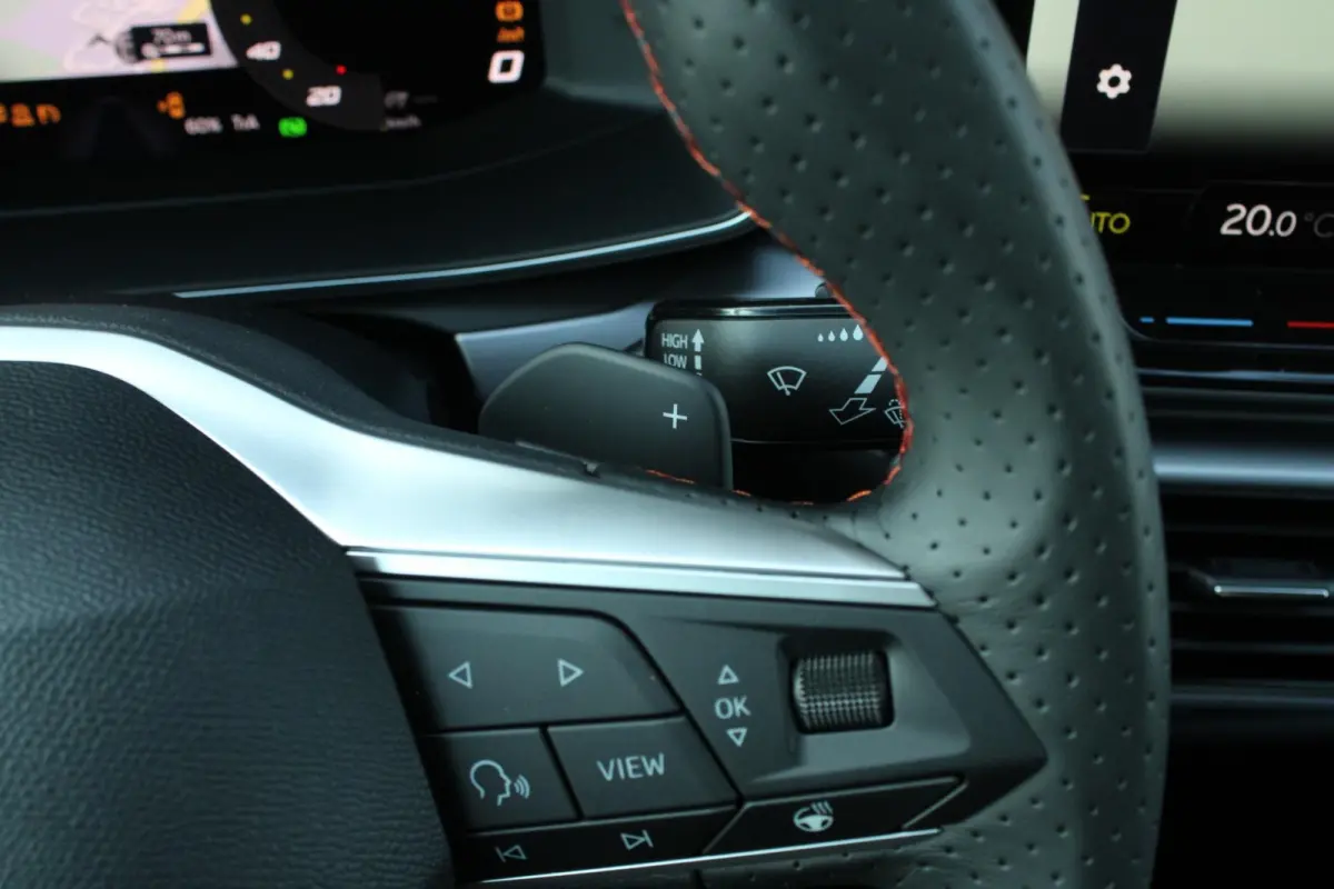 1.5 TSI e-Hybrid 204pk FR Business | Technology Pack | 18" Velgen
