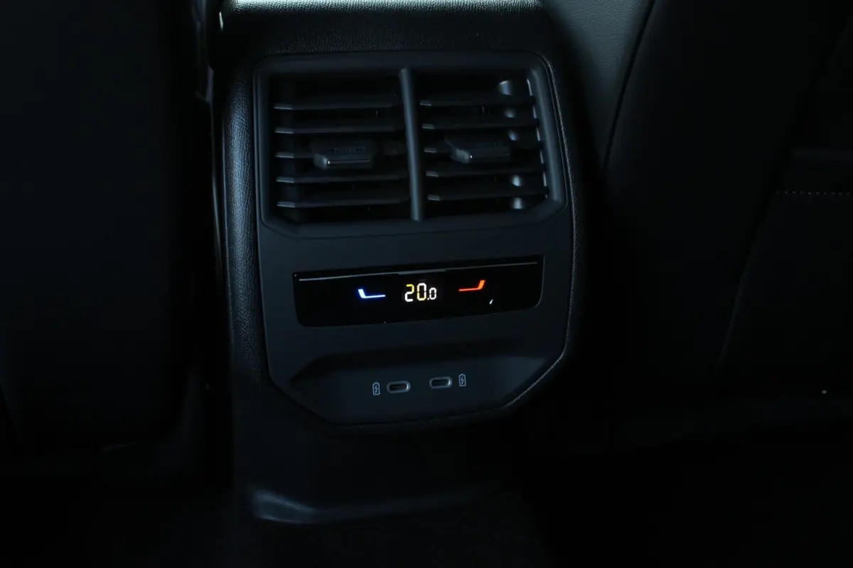 1.5 TSI e-Hybrid 204pk FR Business | Technology Pack | 18" Velgen