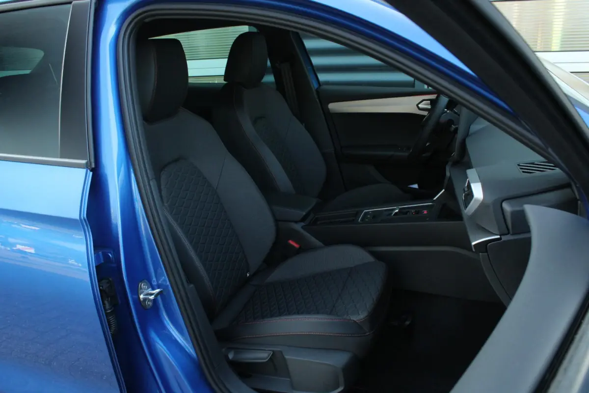 1.5 TSI e-Hybrid 204pk FR Business | Technology Pack | 18" Velgen