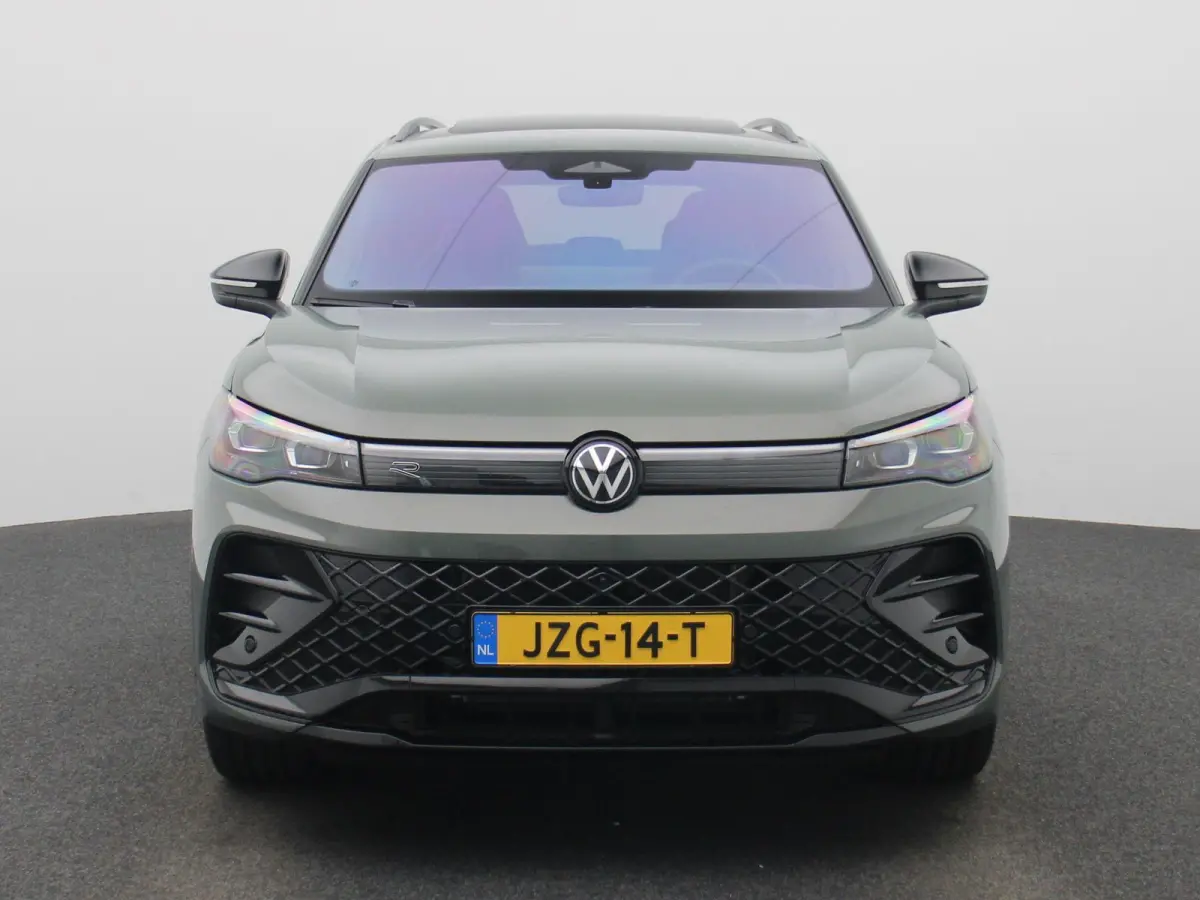 1.5 eHybrid R-Line Edition 272 PK| Origineel Nederlands | 1e Eigenaar | Panoramadak | Trekhaak | Navgatie | Achteruitrijcamera | Dodehoekdetectie | Achterklep Elektrisch