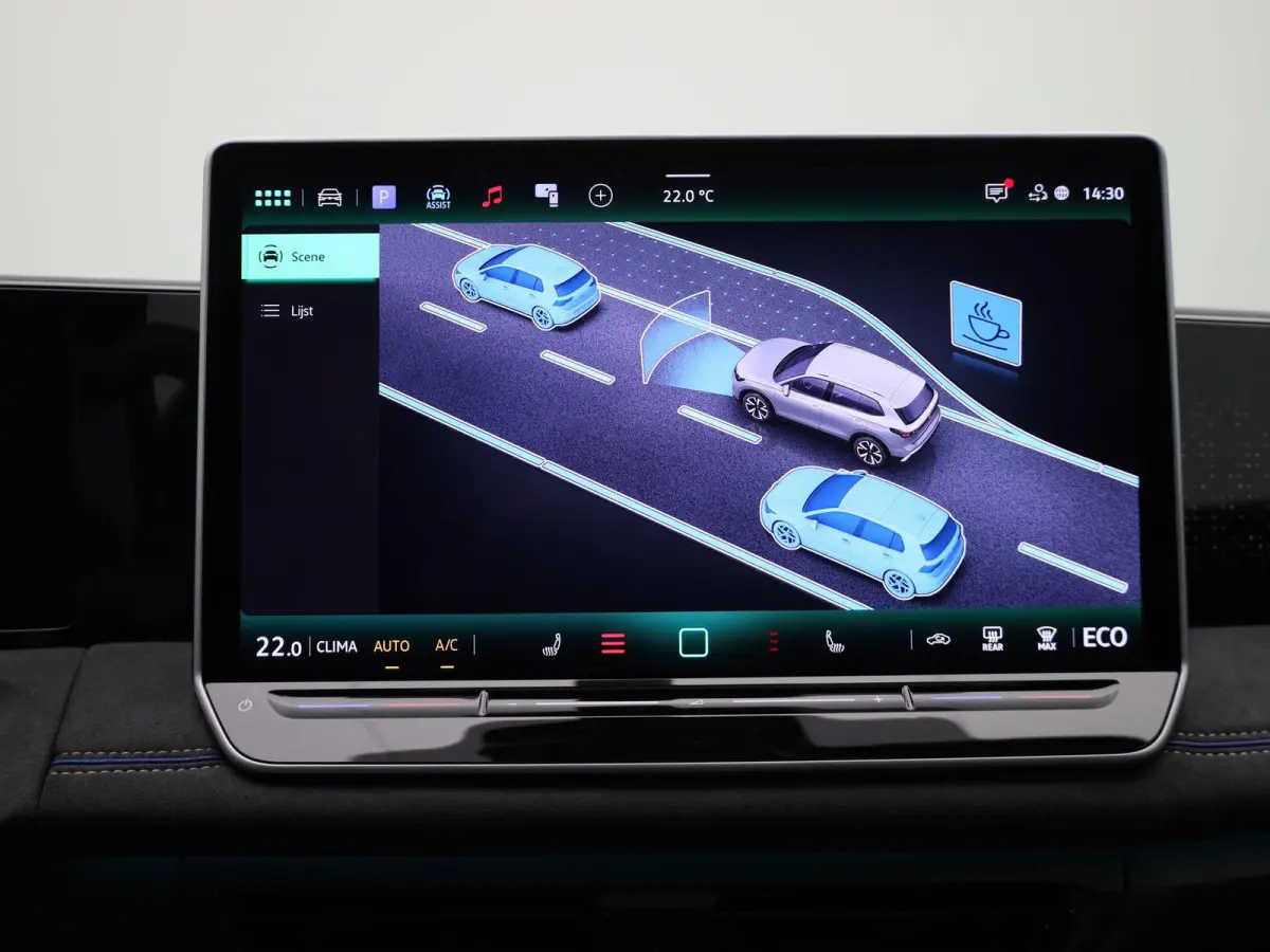 1.5 eHybrid R-Line Edition 272 PK| Origineel Nederlands | 1e Eigenaar | Panoramadak | Trekhaak | Navgatie | Achteruitrijcamera | Dodehoekdetectie | Achterklep Elektrisch