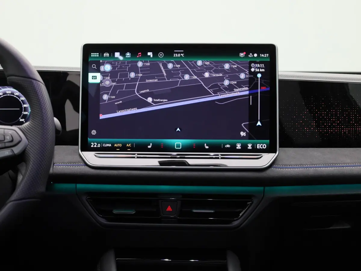 1.5 eHybrid R-Line Edition 272 PK| Origineel Nederlands | 1e Eigenaar | Panoramadak | Trekhaak | Navgatie | Achteruitrijcamera | Dodehoekdetectie | Achterklep Elektrisch